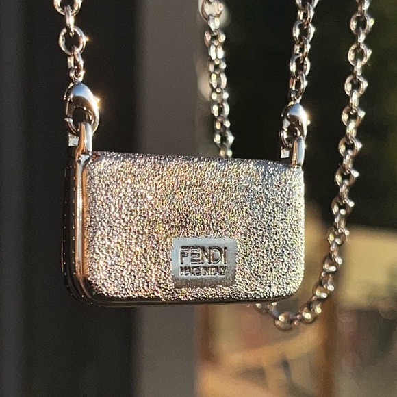 Fendi: Baguette Bag Silver Necklace *RARE* - Picture 8 of 10